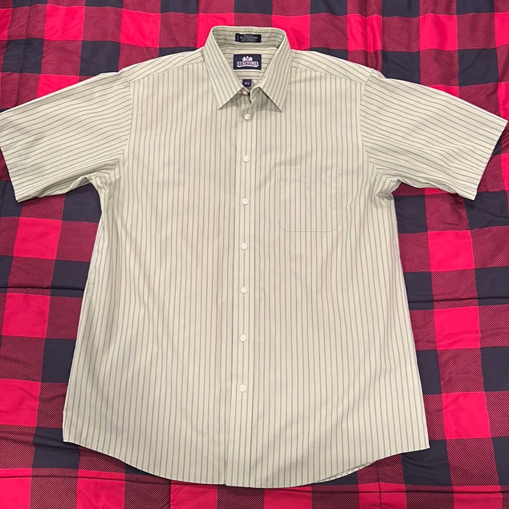Stafford Wrinkle Free Pinstripe Button Down